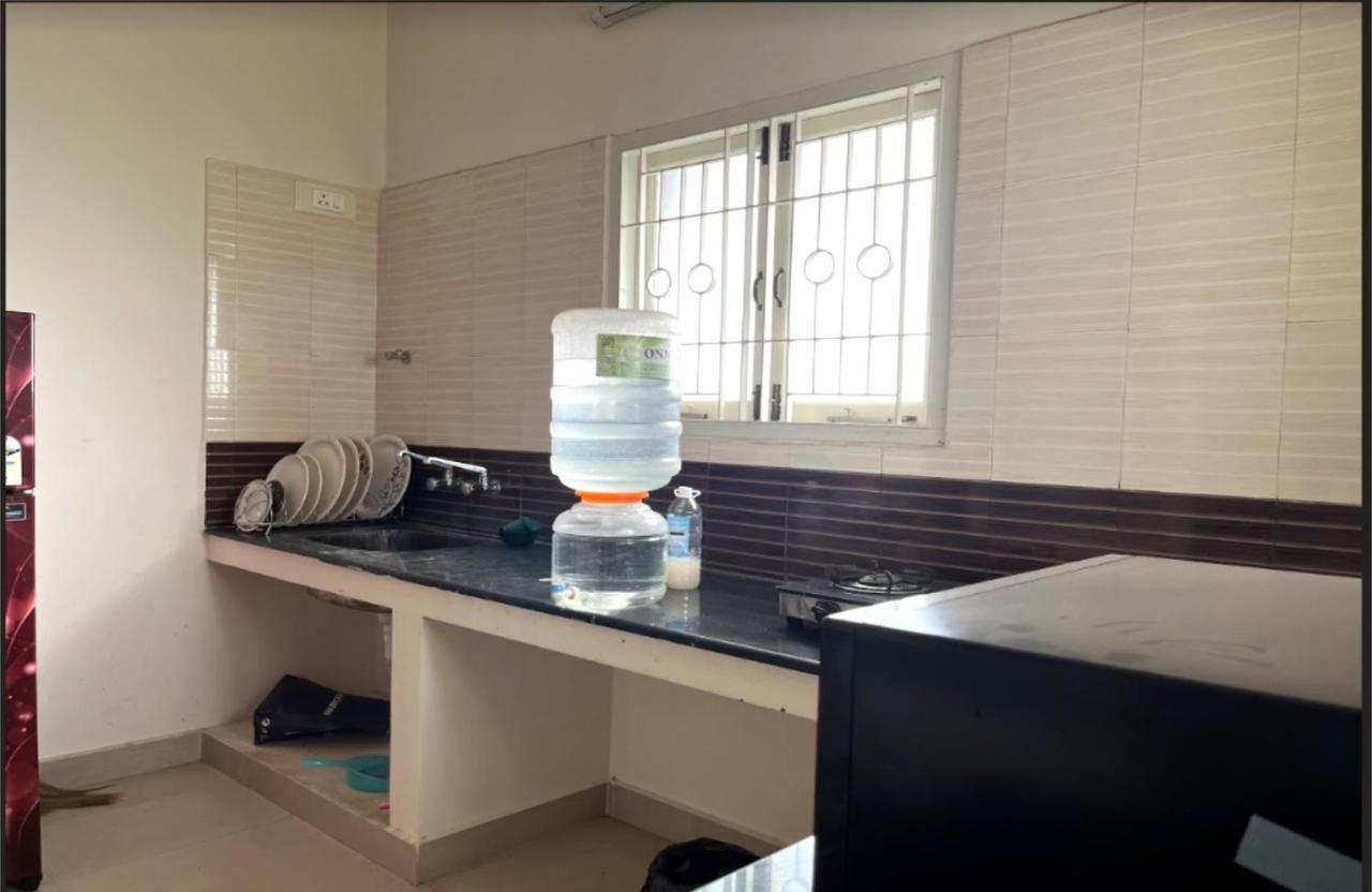 Apartment Pph Living Athithi Corporate