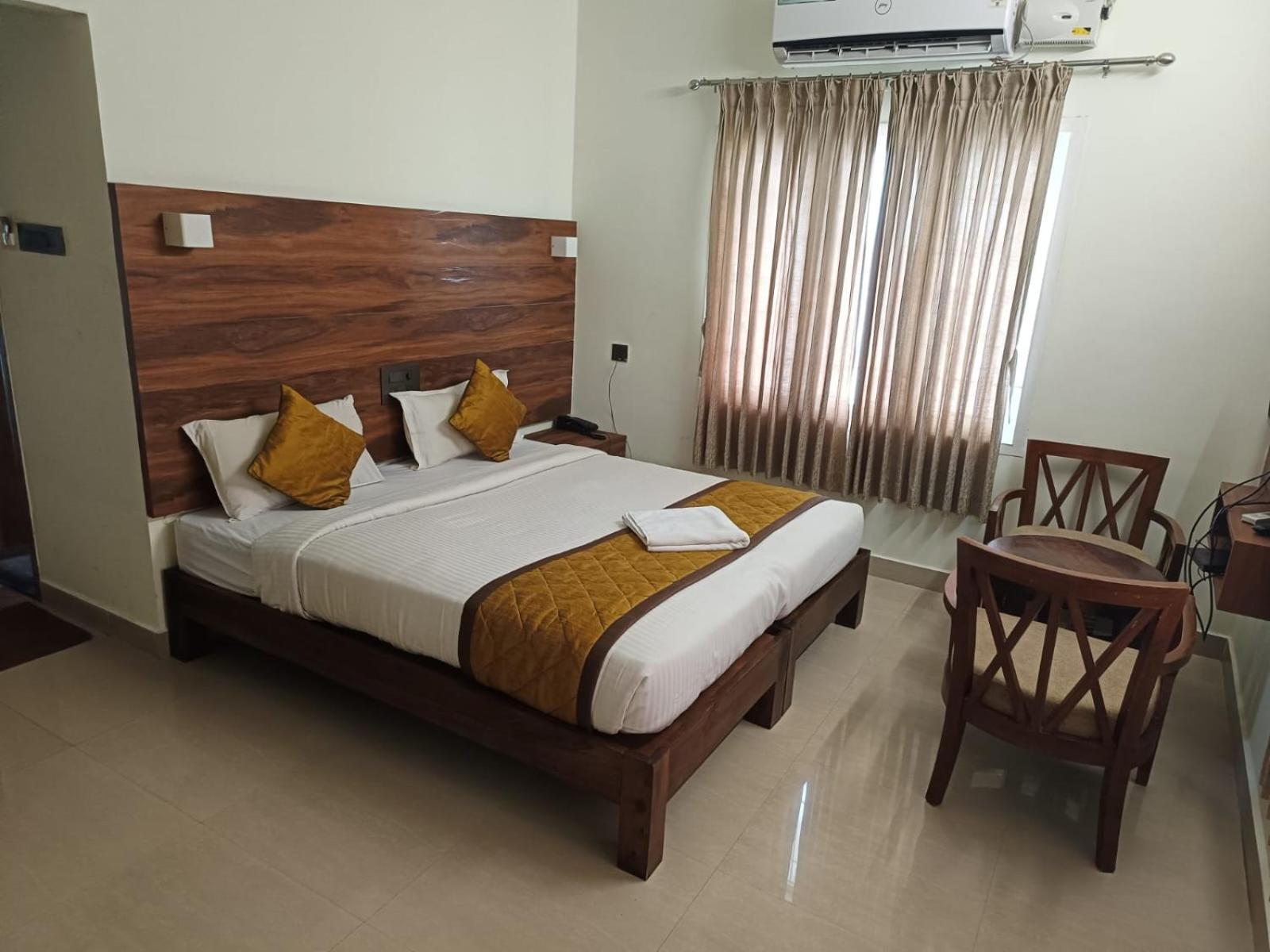 Apartment Pph Living Athithi Corporate